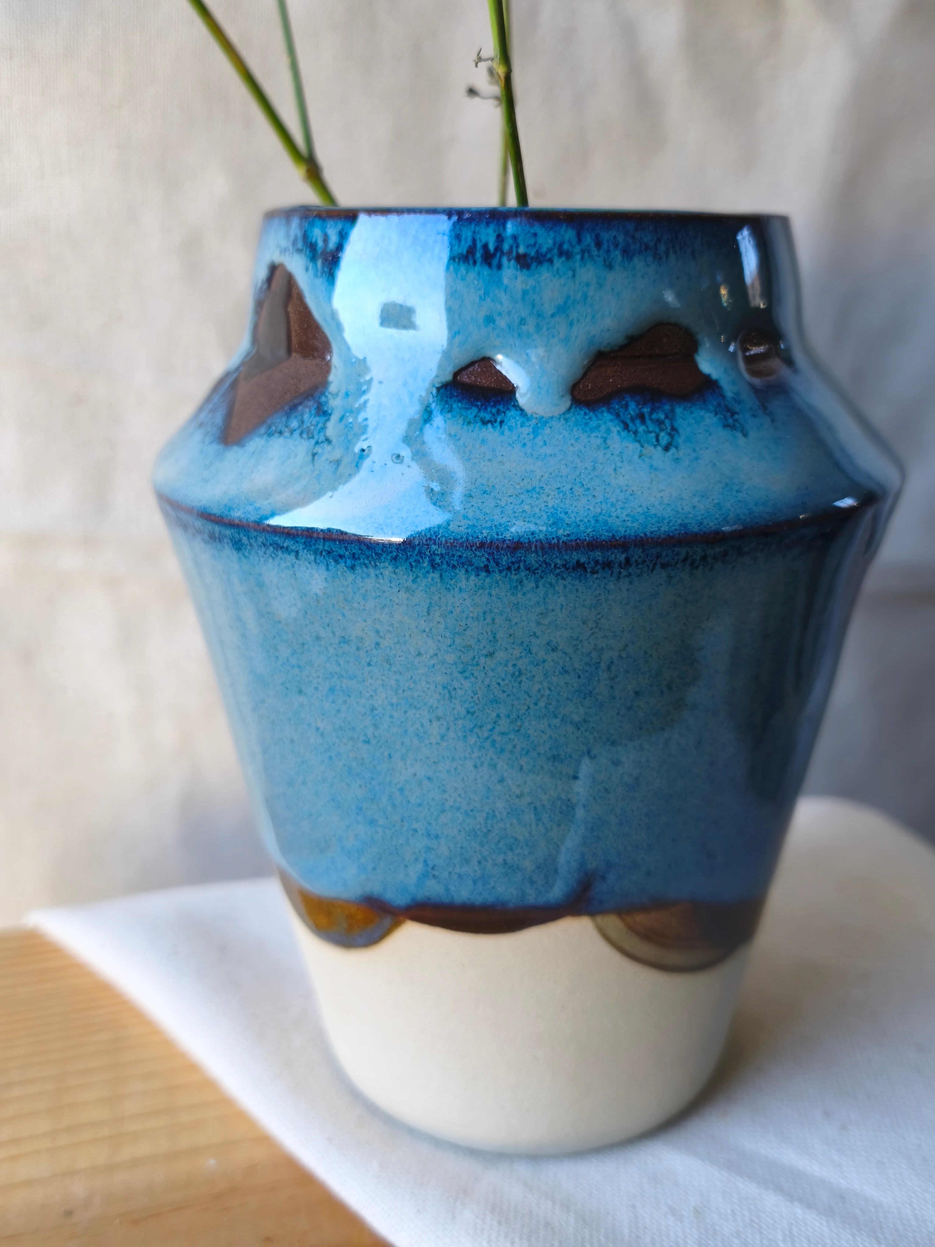 Vase anguleux