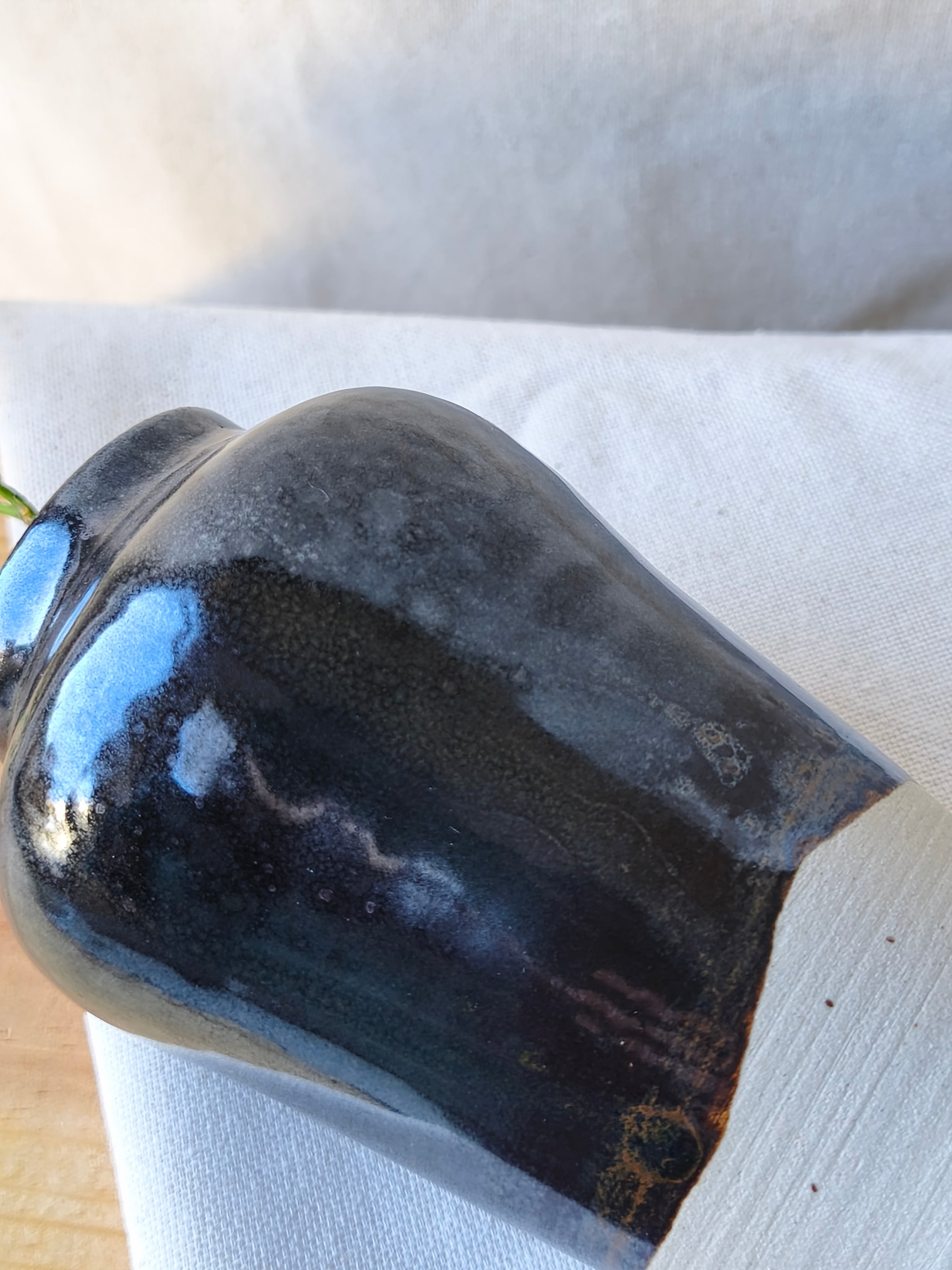 Petit vase épaule tenmoku